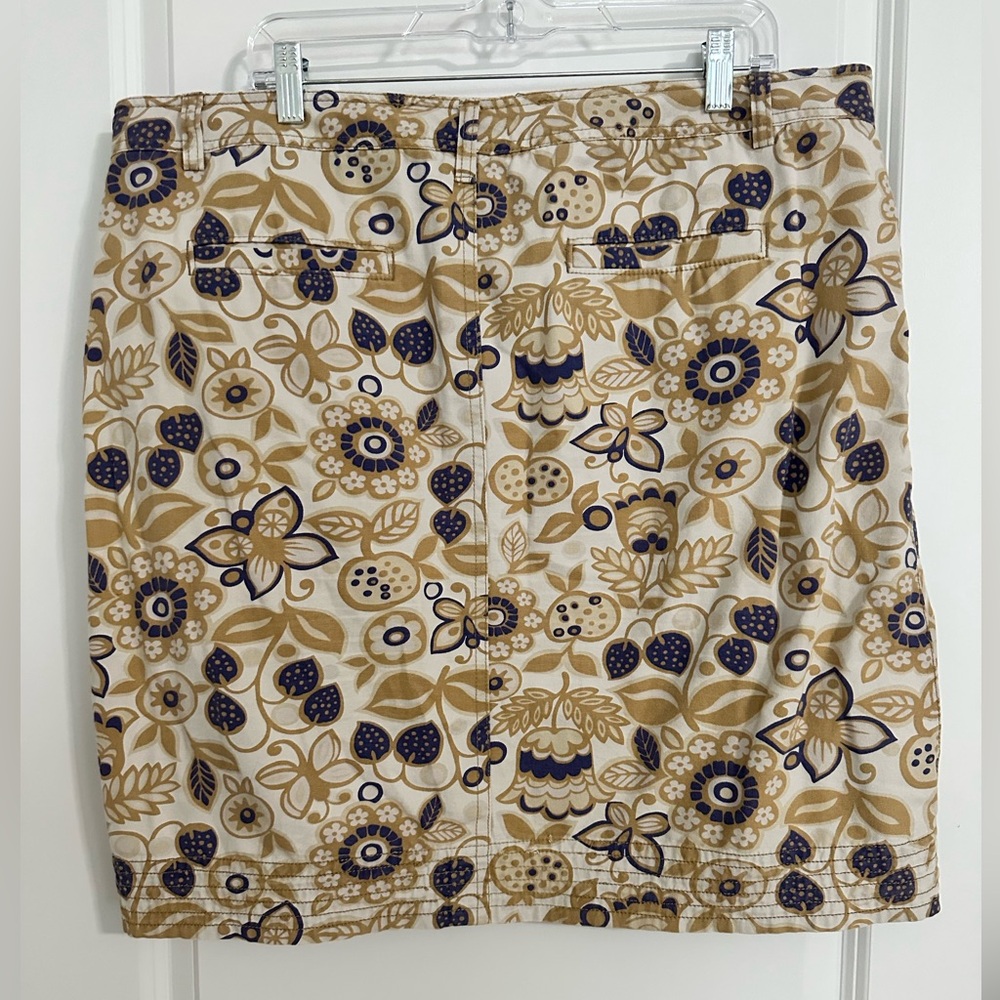 Boden Size 16 L knee length skirt